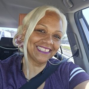 Meet your Posher, Lazara